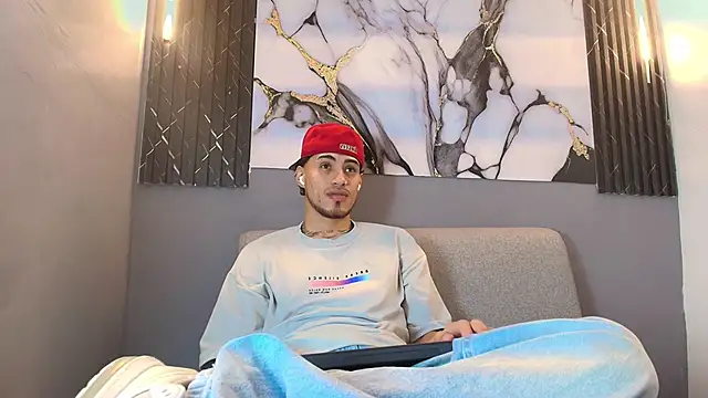 Snapshot of DAVIN_01 chatting on December 15, 2025, 12:09 pm DAVIN 01 online show from December 15, 2025, 12:09 pm