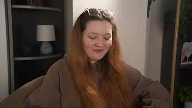 CarlitaWyler online show from December 14, 2025, 12:10 pm