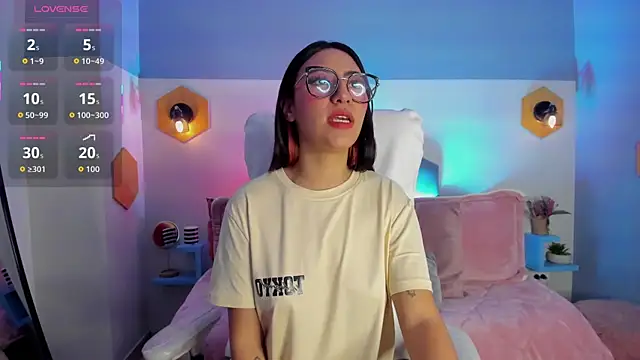 Snapshot of Hiyori_Bloom_ chatting on January 16, 2026, 5:33 am Hiyori Bloom online show from January 16, 2026, 5:33 am