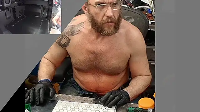 HouseOfHans online show from January 9, 2026, 1:08 am