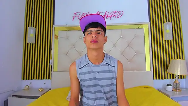 Snapshot of Dairon_lee chatting on December 16, 2025, 12:10 pm Dairon lee online show from December 16, 2025, 12:10 pm