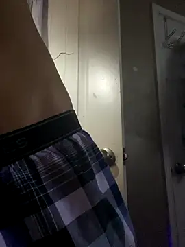 Snapshot of Kinggg_Angggel chatting on December 17, 2025, 8:04 pm Kinggg Angggel online show from December 17, 2025, 8:04 pm