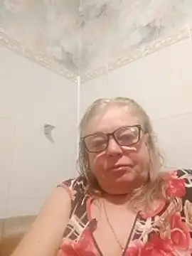 Snapshot of LinaLight88 chatting on January 15, 2026, 9:18 pm LinaLight88 online show from January 15, 2026, 9:18 pm