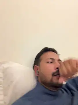 Snapshot of Sexmore21 chatting on December 16, 2025, 2:44 pm Sexmore21 online show from December 16, 2025, 2:44 pm