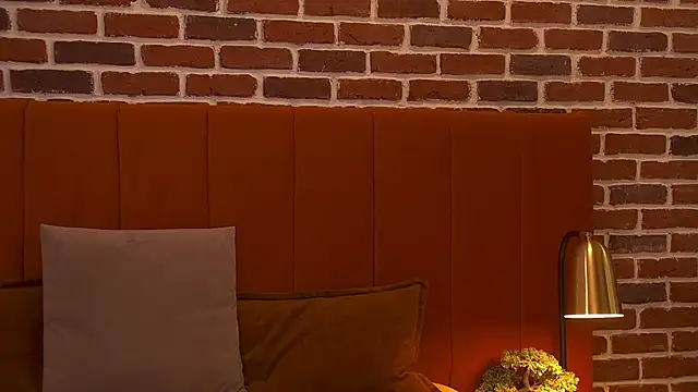 Audrey Eden online show from December 18, 2025, 6:41 am