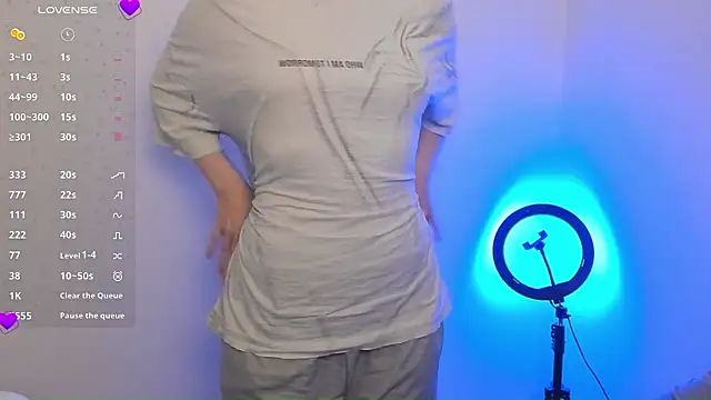 Snapshot of Stella_MoonLight chatting on February 8, 2026, 3:54 am Stella MoonLight online show from February 8, 2026, 3:54 am