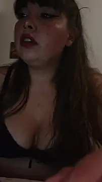 Florazaira2 online show from December 18, 2025, 8:15 pm