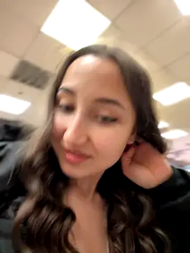 CrazyOneIRL online show from December 20, 2025, 1:18 pm