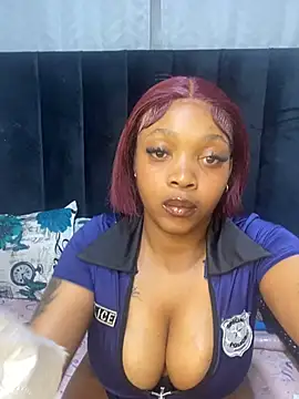 Snapshot of THICKBARBIE32 chatting on July 14, 2026, 1:08 am THICKBARBIE32 online show from July 14, 2026, 1:08 am