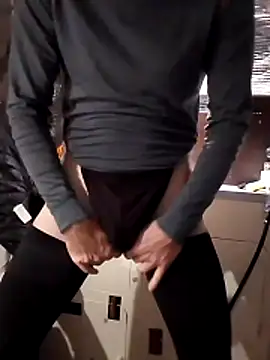 Snapshot of Quebec46 chatting on February 6, 2026, 8:18 am Quebec46 online show from February 6, 2026, 8:18 am