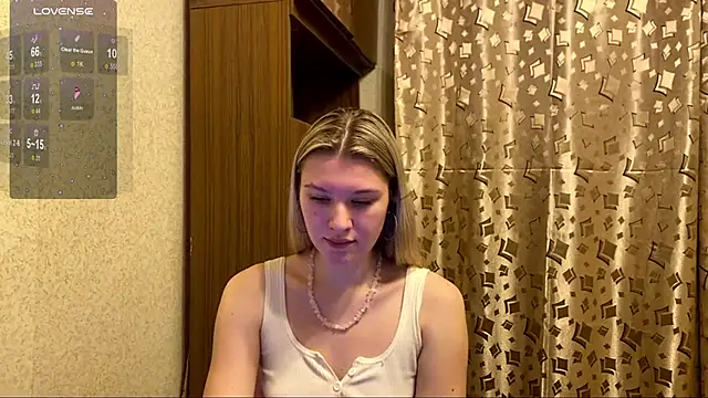 Snapshot of SkyeDavis chatting on January 7, 2026, 7:05 pm SkyeDavis online show from January 7, 2026, 7:05 pm