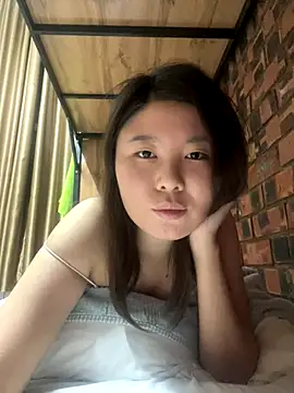 Snapshot of Sarah2127 chatting on December 18, 2025, 11:00 pm Sarah2127 online show from December 18, 2025, 11:00 pm