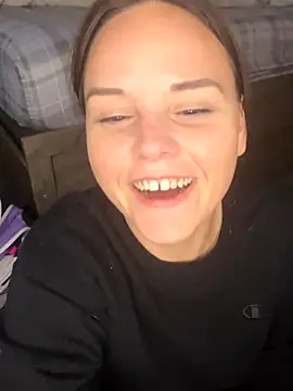 Snapshot of TrendySunrise62 chatting on December 17, 2025, 2:56 pm TrendySunrise62 online show from December 17, 2025, 2:56 pm