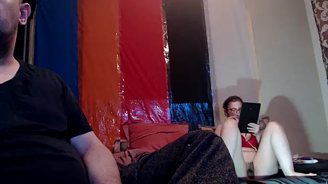 yunis32 online show from January 14, 2026, 7:19 pm