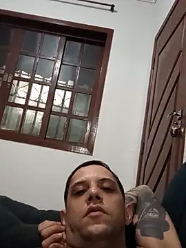 Snapshot of nando_33 chatting on February 4, 2026, 7:03 am nando 33 online show from February 4, 2026, 7:03 am