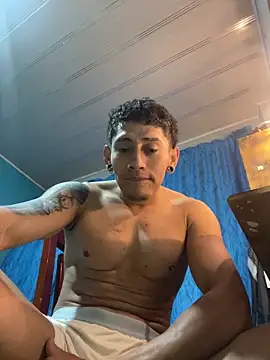 Cami-Red97 online show from December 15, 2025, 8:07 am