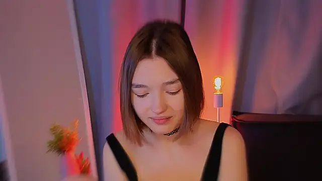 Leyla crsh online show from February 27, 2026, 5:40 am