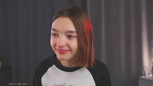 Leyla crsh online show from March 22, 2026, 5:00 am