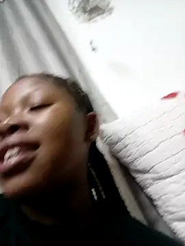 Snapshot of TemptingCloeXx chatting on February 26, 2026, 4:28 pm TemptingCloeXx online show from February 26, 2026, 4:28 pm