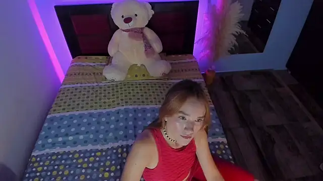 Snapshot of CRISTAL_T2 chatting on May 5, 2026, 7:00 pm CRISTAL T2 online show from May 5, 2026, 7:00 pm