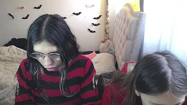 Snapshot of Briar_y_Blair chatting on January 15, 2026, 5:05 pm Briar y Blair online show from January 15, 2026, 5:05 pm