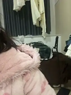 Snapshot of mengmeng776 chatting on February 27, 2026, 10:43 pm mengmeng776 online show from February 27, 2026, 10:43 pm