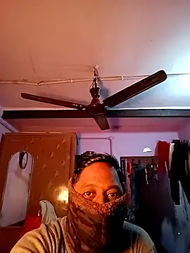 Snapshot of Caterosee chatting on December 19, 2025, 8:27 pm Caterosee online show from December 19, 2025, 8:27 pm