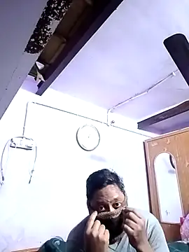 Snapshot of Caterosee chatting on December 20, 2025, 11:28 am Caterosee online show from December 20, 2025, 11:28 am