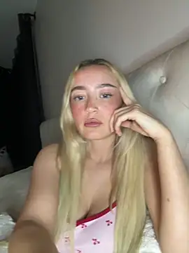 Snapshot of TashaXnaughty chatting on December 18, 2025, 9:43 pm TashaXnaughty online show from December 18, 2025, 9:43 pm