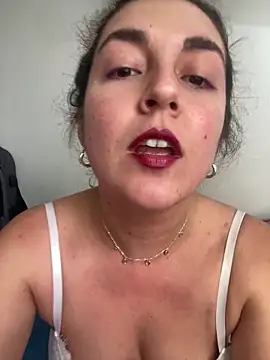 Snapshot of sweetrosedance chatting on March 7, 2026, 4:48 pm sweetrosedance online show from March 7, 2026, 4:48 pm