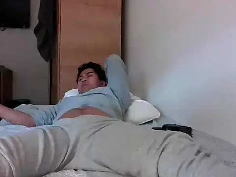 Snapshot of sweetpinoy2027 chatting on January 13, 2026, 7:46 am sweetpinoy2027 online show from January 13, 2026, 7:46 am