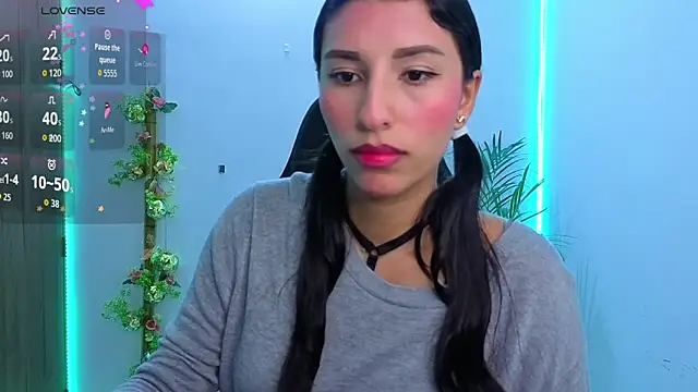 Snapshot of vieernes chatting on February 14, 2026, 1:35 am vieernes online show from February 14, 2026, 1:35 am