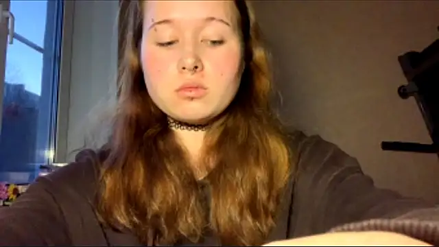 Snapshot of RollDols chatting on December 16, 2025, 9:20 pm RollDols online show from December 16, 2025, 9:20 pm