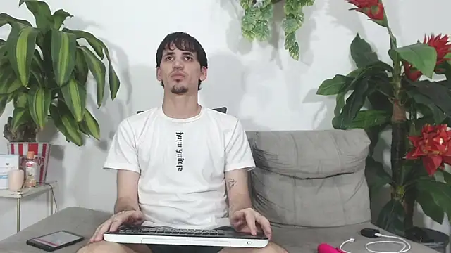 boy Dirty X online show from May 22, 2026, 5:14 am