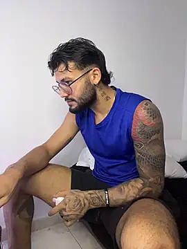 Snapshot of thedragonboyxxx chatting on January 12, 2026, 3:01 am thedragonboyxxx online show from January 12, 2026, 3:01 am