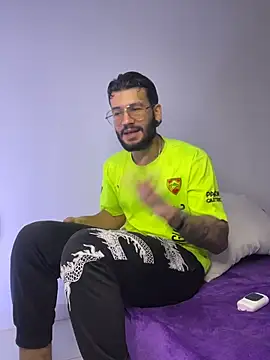 Snapshot of thedragonboyxxx chatting on February 9, 2026, 4:16 am thedragonboyxxx online show from February 9, 2026, 4:16 am