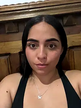 Snapshot of MiaLux66 chatting on December 20, 2025, 3:13 am MiaLux66 online show from December 20, 2025, 3:13 am