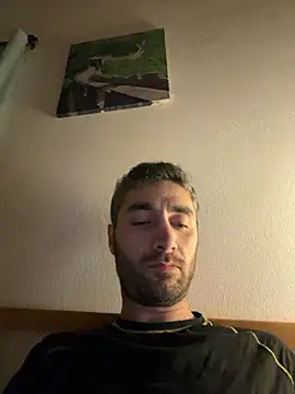 Snapshot of Josedmrx chatting on December 16, 2025, 12:37 am Josedmrx online show from December 16, 2025, 12:37 am