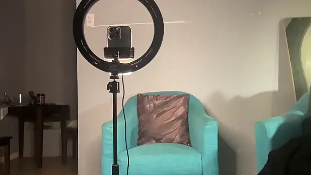 Snapshot of siennadiamond chatting on February 8, 2026, 11:52 pm siennadiamond online show from February 8, 2026, 11:52 pm