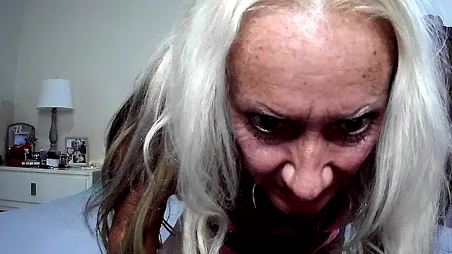 siennadiamond online show from July 13, 2026, 2:47 am
