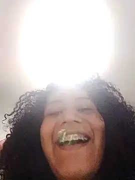 Snapshot of Brunnet_Doll chatting on December 17, 2025, 7:31 pm Brunnet Doll online show from December 17, 2025, 7:31 pm