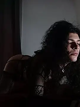 Hellebora online show from December 16, 2025, 10:31 am