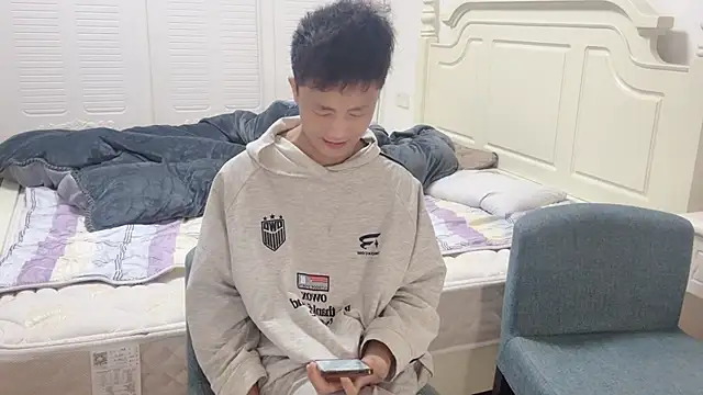 hexiangzb online show from December 16, 2025, 11:48 am