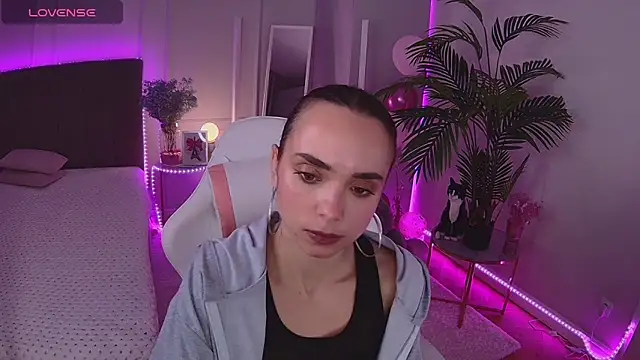 Snapshot of Dayana_Foxy chatting on December 17, 2025, 8:53 am Dayana Foxy online show from December 17, 2025, 8:53 am