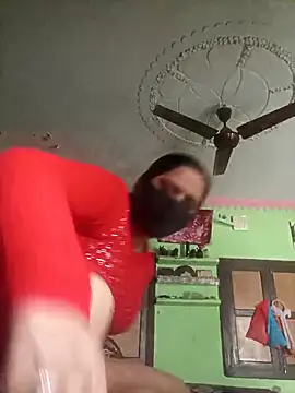 Snapshot of DIRTY-MOMS chatting on December 20, 2025, 7:15 am DIRTY-MOMS online show from December 20, 2025, 7:15 am