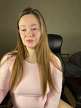 Snapshot of CaramelleSugarr chatting on February 4, 2026, 5:52 pm CaramelleSugarr online show from February 4, 2026, 5:52 pm