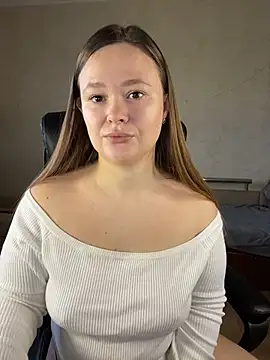 Snapshot of CaramelleSugarr chatting on February 5, 2026, 6:07 am CaramelleSugarr online show from February 5, 2026, 6:07 am