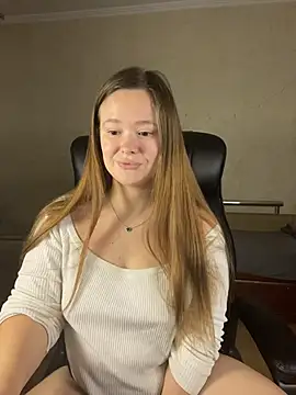 Snapshot of CaramelleSugarr chatting on February 18, 2026, 5:42 pm CaramelleSugarr online show from February 18, 2026, 5:42 pm