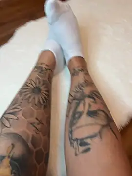 Snapshot of Klarry69 chatting on April 9, 2026, 8:25 pm Klarry69 online show from April 9, 2026, 8:25 pm