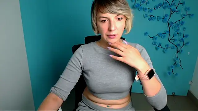 Lana Foxyy online show from May 21, 2026, 12:23 pm